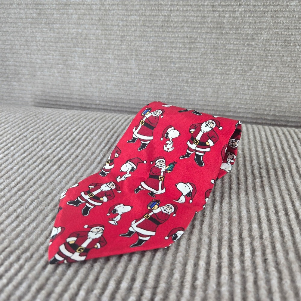 Peanuts Mens Red Snoopy Santa Claus Hangn With Santa Silk Necktie